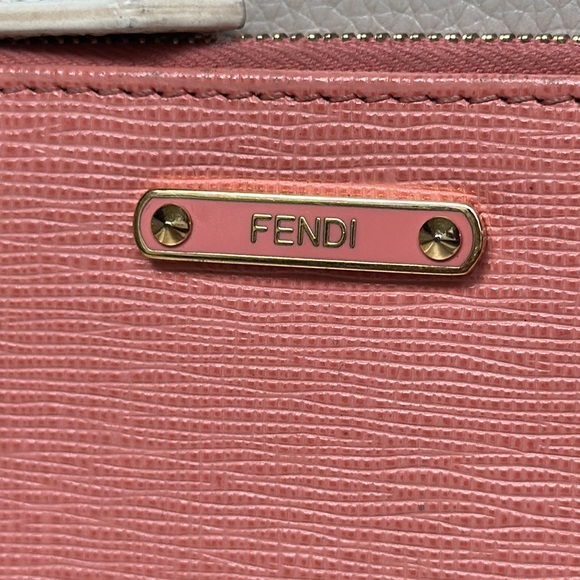 Fendi bi color crayons pocketed key coin wallet keychain in pink & white leather - Picture 2 of 13